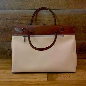 CLUCI Vintage leather slim ladies shoulder bag. 15.6 inch. Beige with brown.